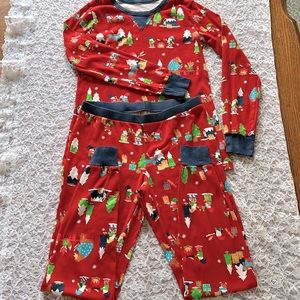 EUC Adorable gnome & forest animals winter themed pj set 100% cotton women Med